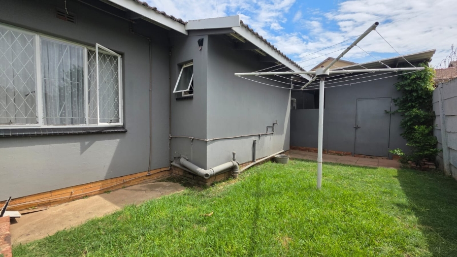 To Let 3 Bedroom Property for Rent in Wilkeville North West